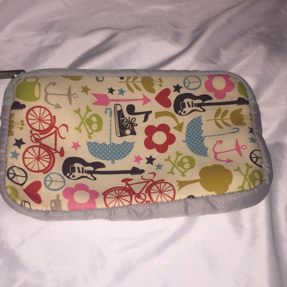 Studio C Asscesory Clutch